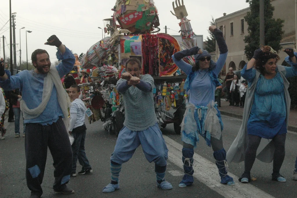 comédiens en costume